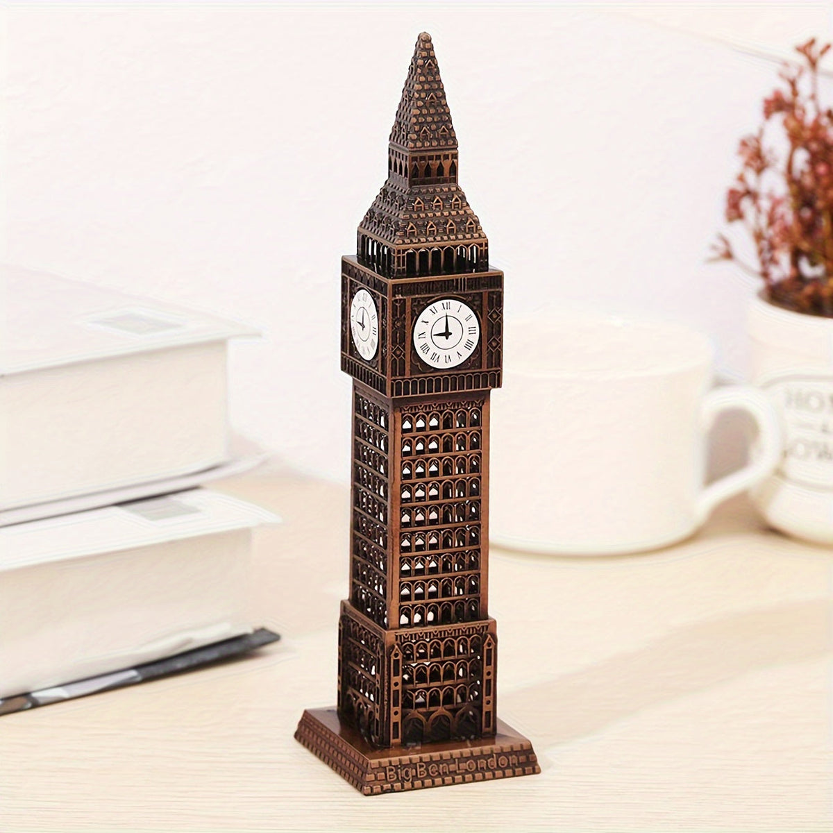 Modelo Decorativo Big Ben em Liga de Zinco