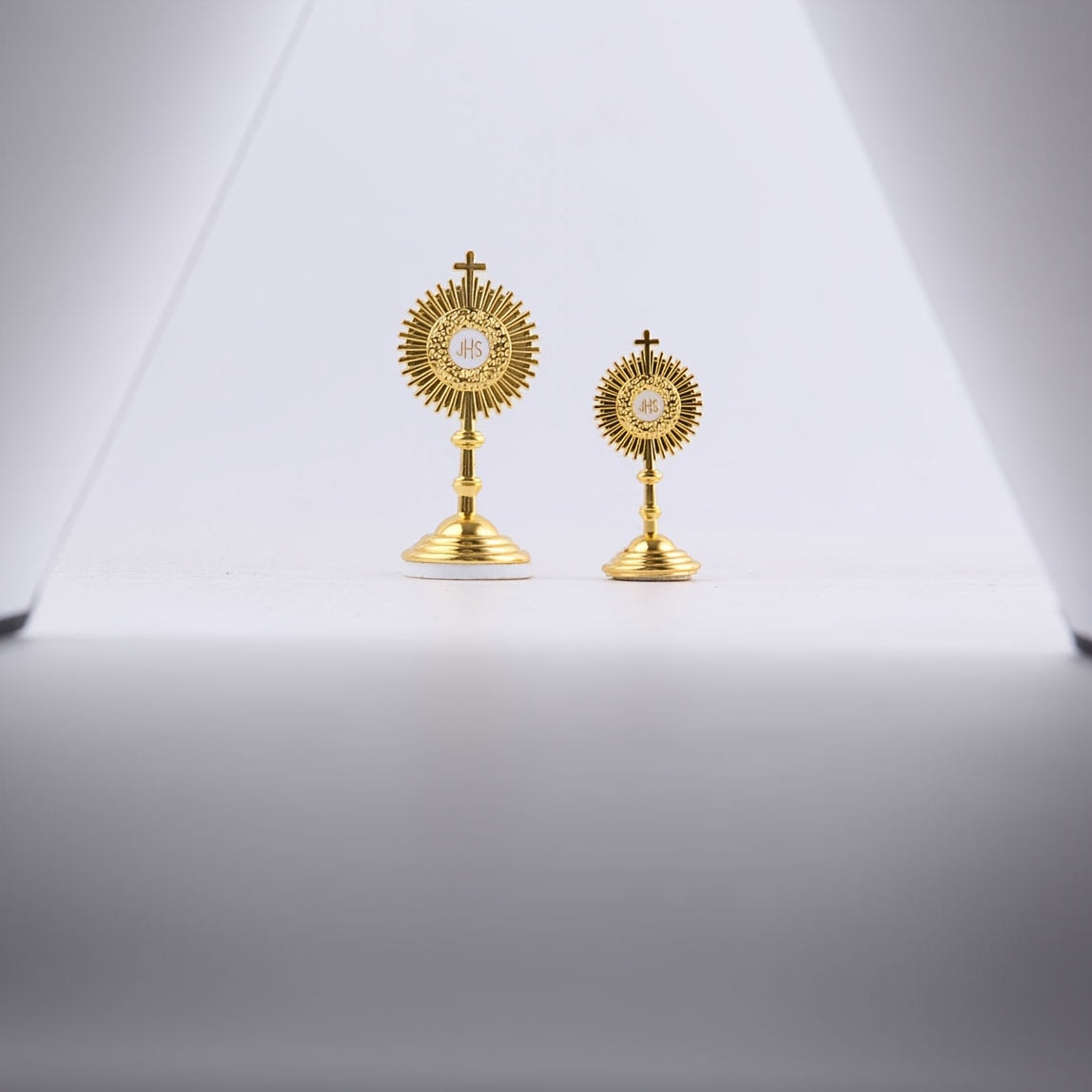 Estátua Relicário Católico Dourado