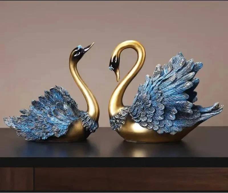 Casal de Cisnes Decorativos em Resina