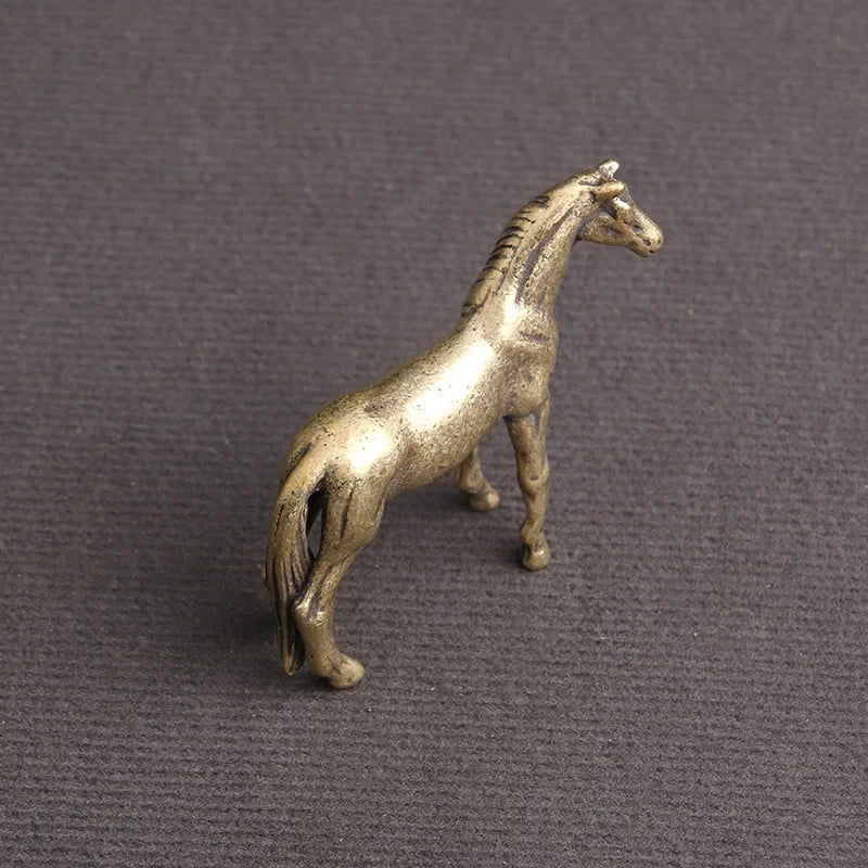 Estátua de Cavalo em Bronze - Elegância Atemporal
