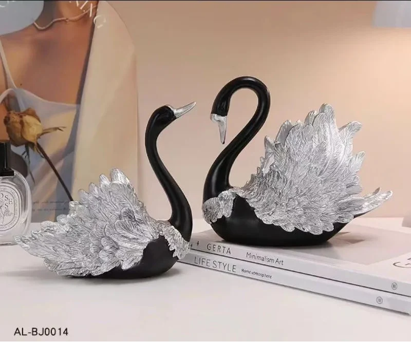 Casal de Cisnes Decorativos em Resina