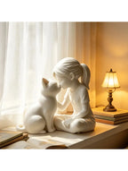Escultura Menina com Gato Minimalista
