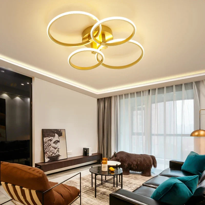 Lustre de LED Moderno Dourado para Ambientes Elegantes