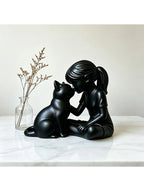 Escultura Menina com Gato Minimalista