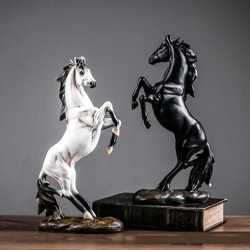 Escultura de Cavalo em Resina