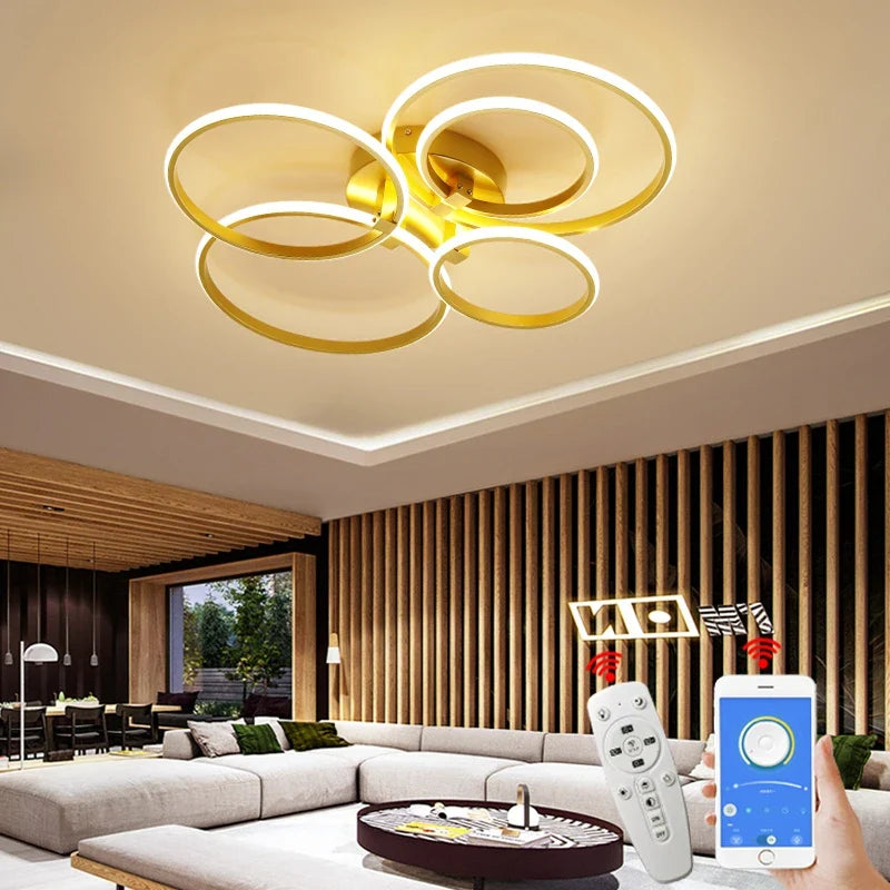 Lustre de LED Moderno Dourado para Ambientes Elegantes