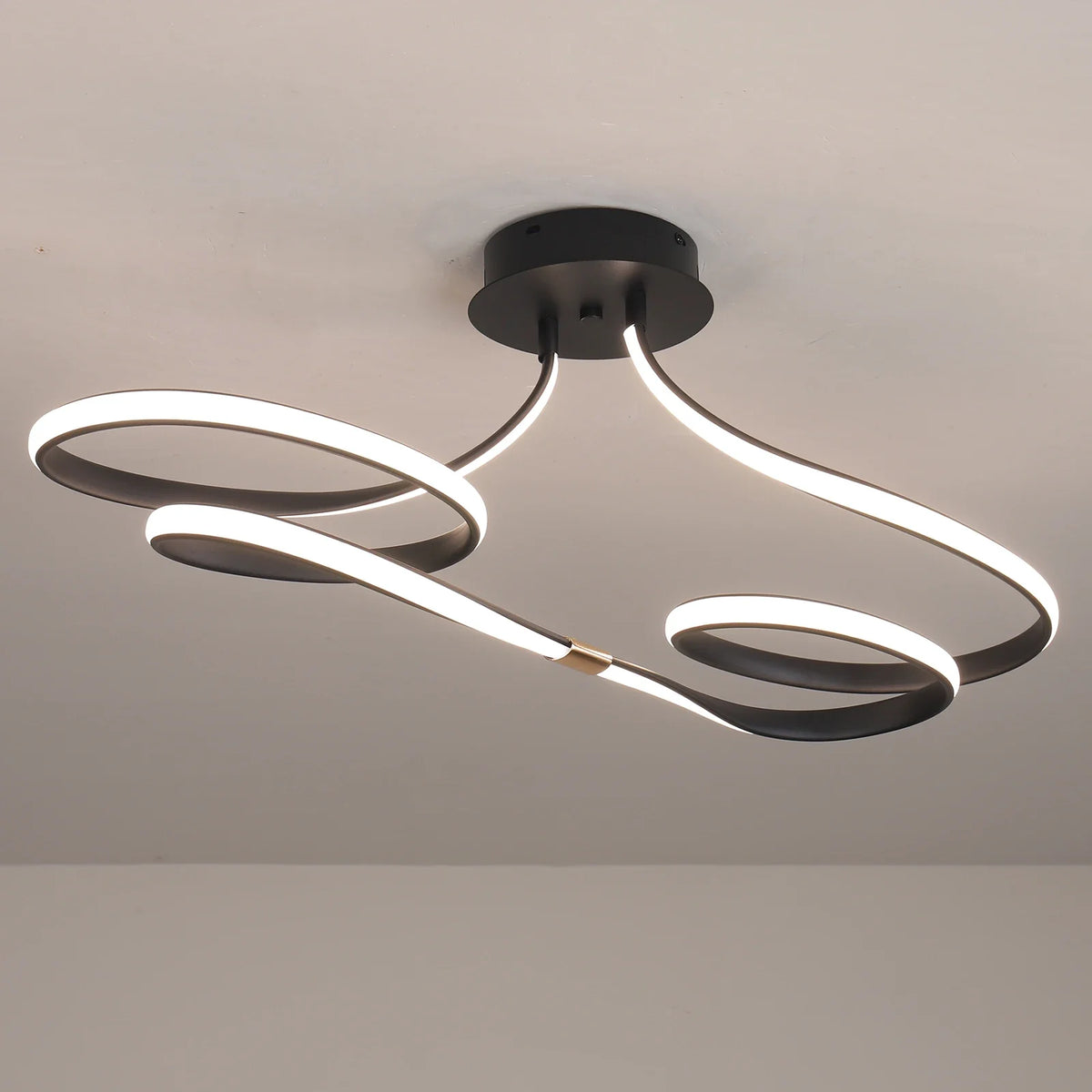 Luminária de Teto LED Regulável com Controle Remoto