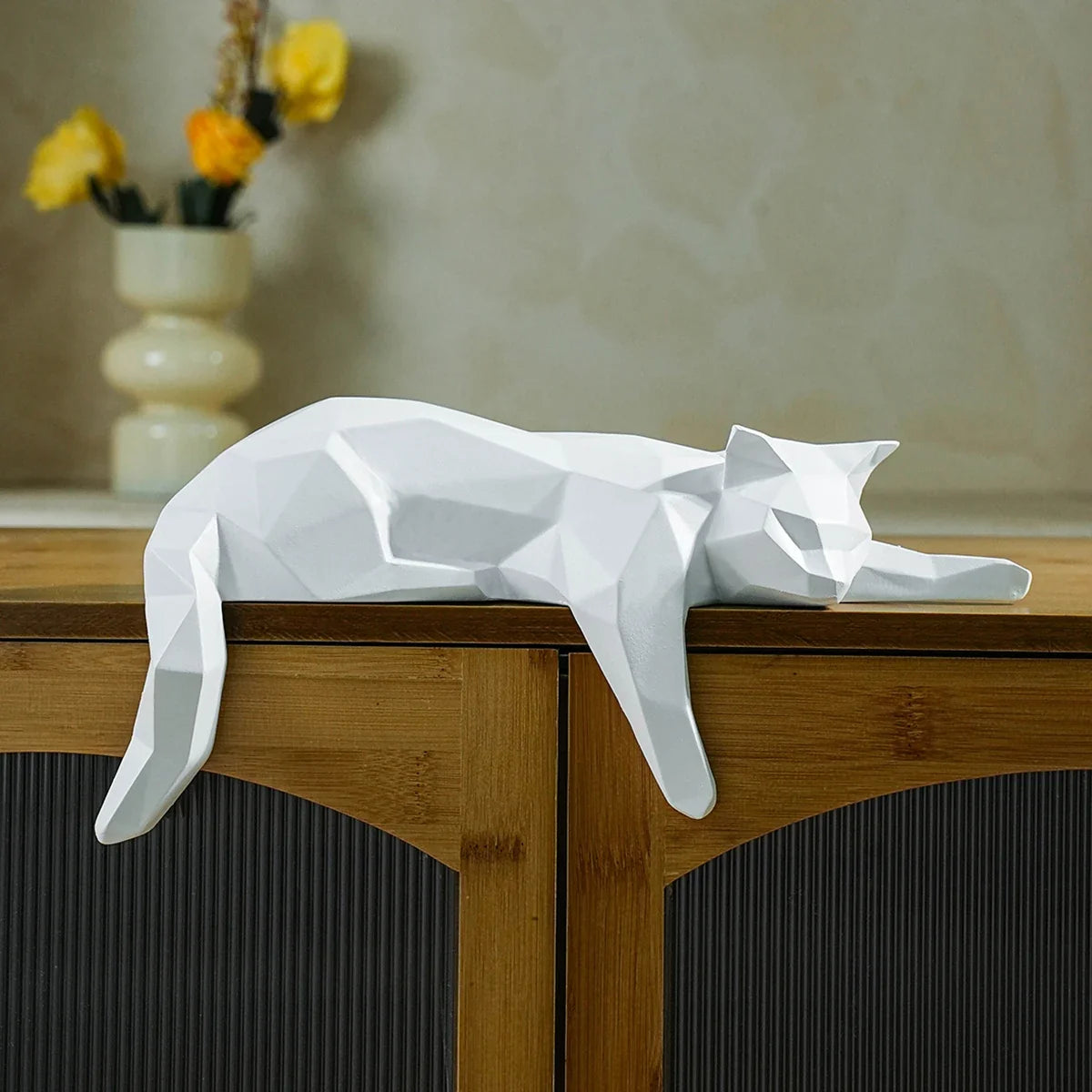Escultura Gato Geométrico em Resina