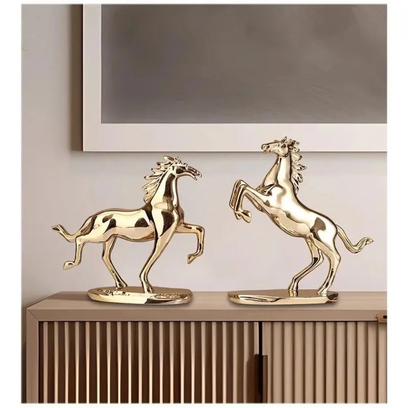 Escultura de Cavalo em Resina Eletrogalvanizada