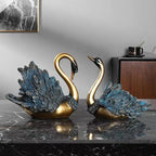 Casal de Cisnes Decorativos em Resina